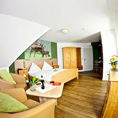 Jagdschloss Hotel *